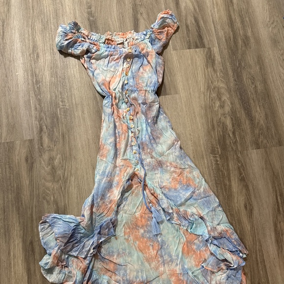 High low dress - Picture 2 of 4